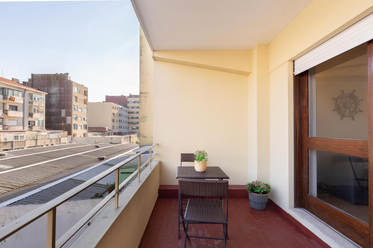 Host Wise - Trendy Bright Flats With Jacuzzi - 5 Min Beach Matosinhos  Exterior photo