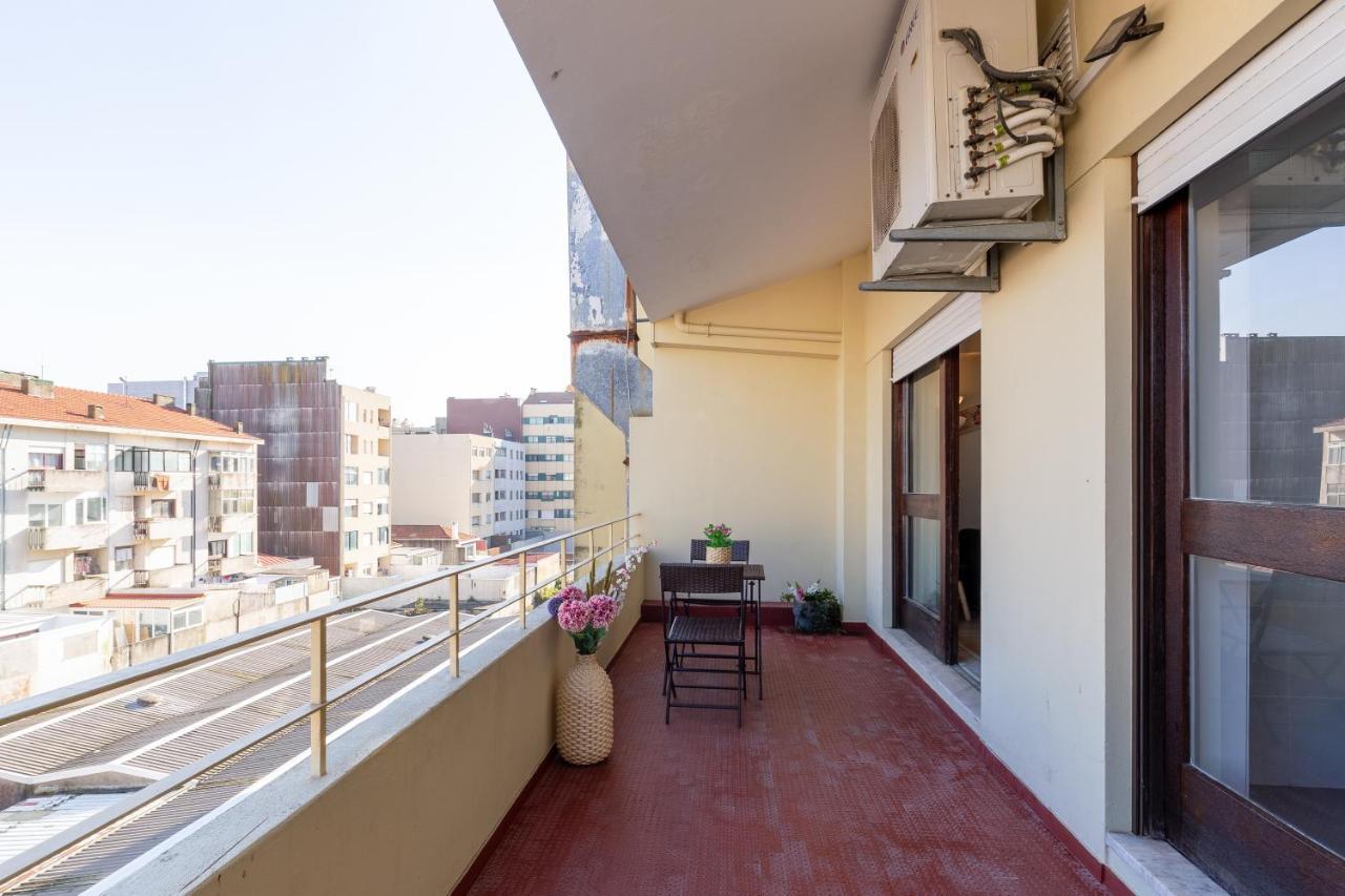 Host Wise - Trendy Bright Flats With Jacuzzi - 5 Min Beach Matosinhos  Exterior photo